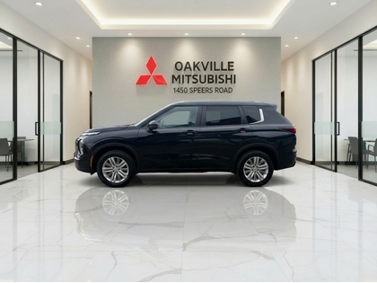 used 2023 Mitsubishi Outlander car, priced at $24,950