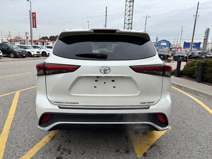used 2021 Toyota Highlander car, priced at $37,995