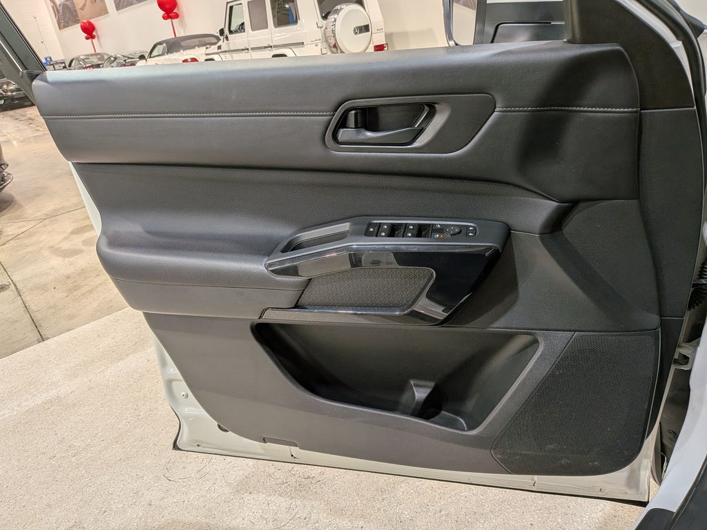 Nissan Pathfinder 2024