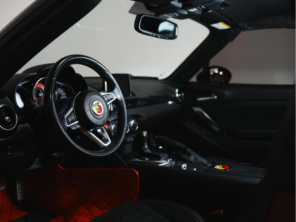 2017 Fiat 124 Spider Abarth, 多伦多, 全款车