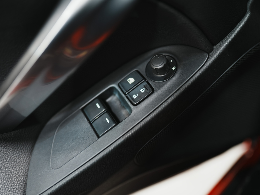 2017 Fiat 124 Spider Abarth, 多伦多, 全款车