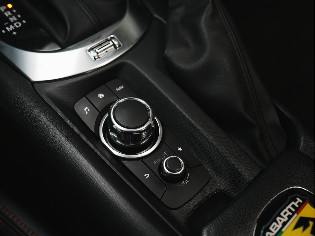 2017 Fiat 124 Spider Abarth, 多伦多, 全款车