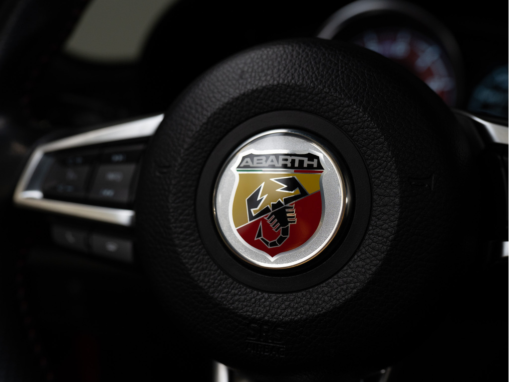 2017 Fiat 124 Spider Abarth, 多伦多, 全款车