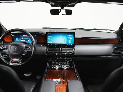 used 2022 Lincoln Navigator car, priced at $74,900