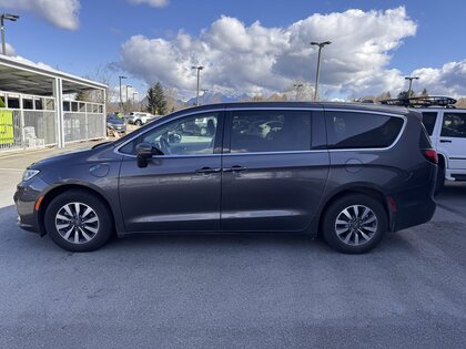 used 2022 Chrysler Pacifica Hybrid car, priced at $34,494