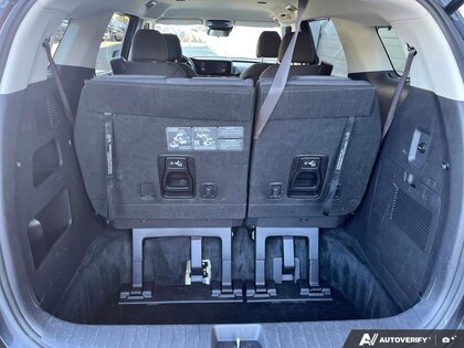 used 2024 Kia Carnival car, priced at $34,400