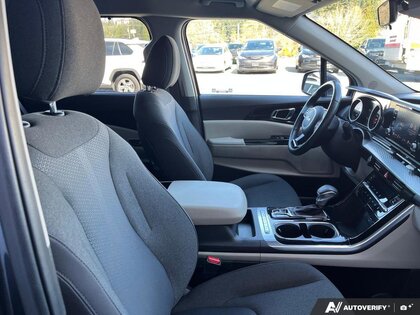 used 2024 Kia Carnival car, priced at $34,400