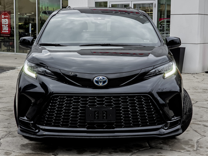 used 2025 Toyota Sienna car, priced at $65,495