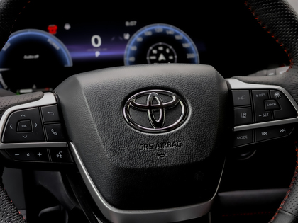 used 2025 Toyota Sienna car, priced at $65,495