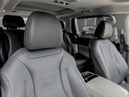 used 2022 Kia Carnival car, priced at $38,995