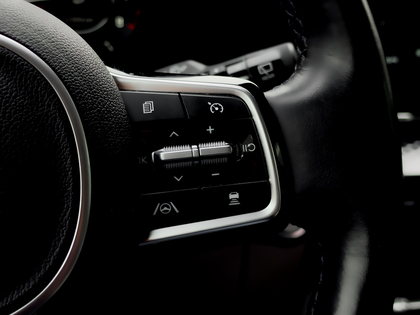 used 2022 Kia Carnival car, priced at $38,995