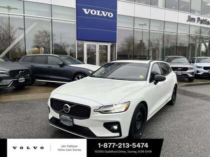 2023 Volvo V60 B6 Plus Dark AWD