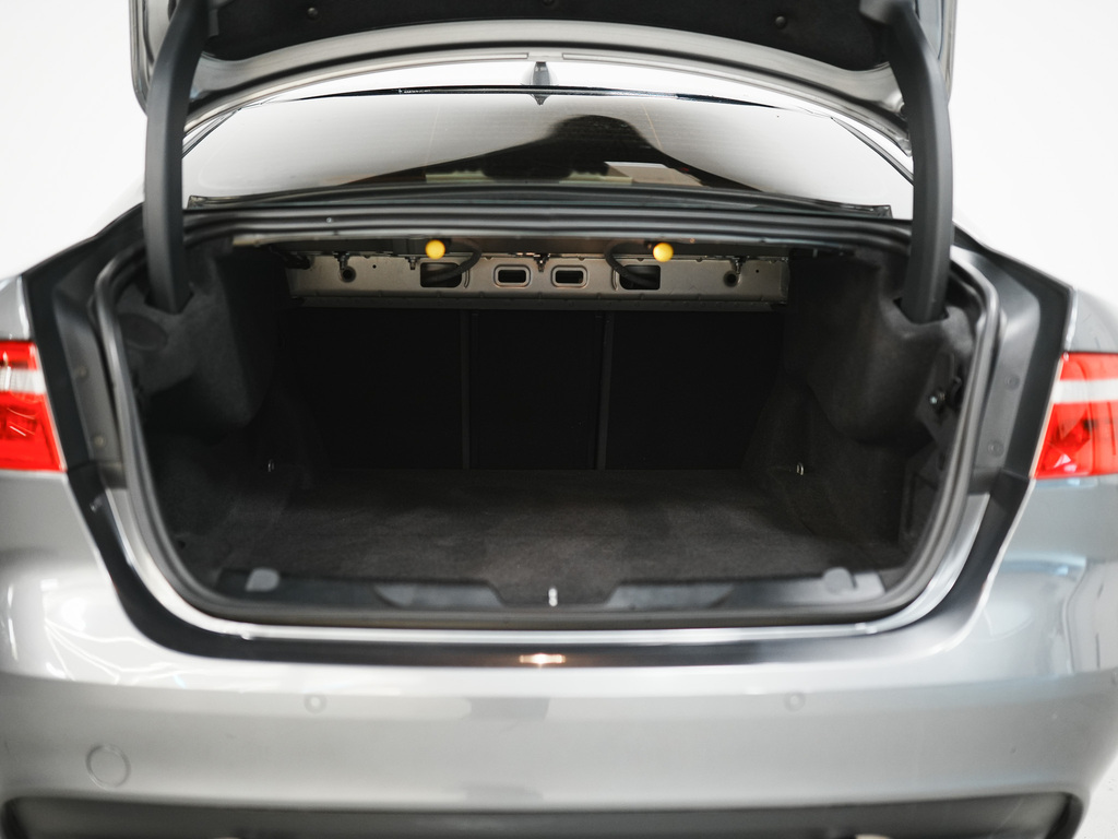 2017 Jaguar XE 3.0L V6 SC Premium, 多伦多, 全款车