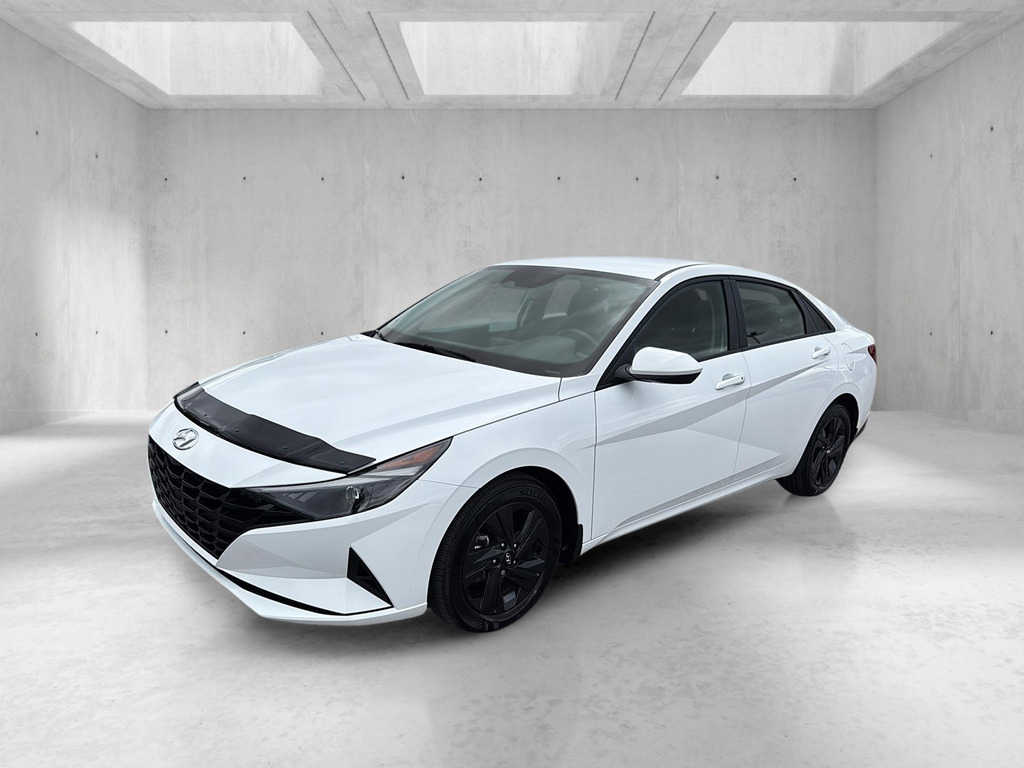 Hyundai Elantra 2022