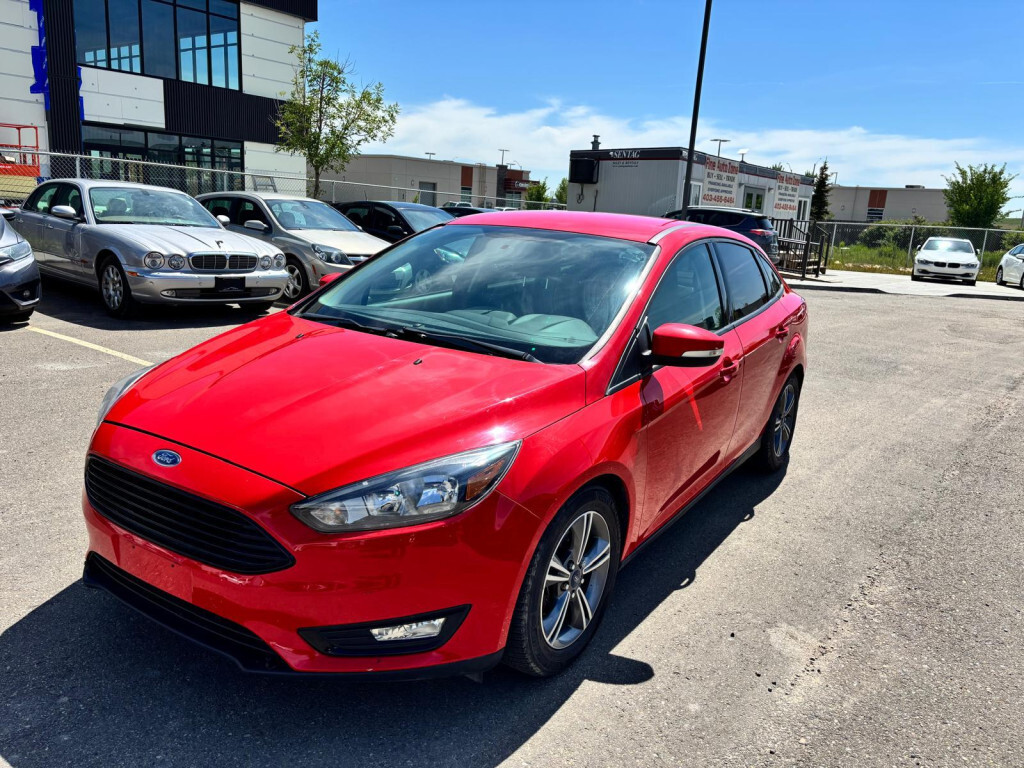 2016 Ford Focus SE : Low Mileage
