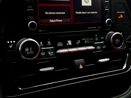 used 2022 Toyota Highlander car, priced at $45,699