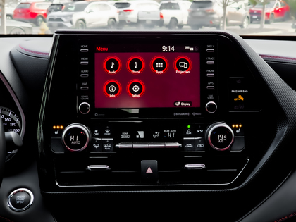 used 2022 Toyota Highlander car, priced at $45,699