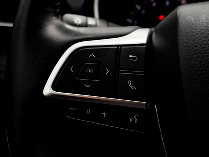 used 2022 Toyota Highlander car, priced at $45,699