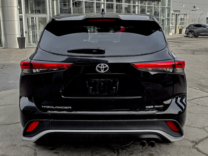 used 2022 Toyota Highlander car, priced at $45,699