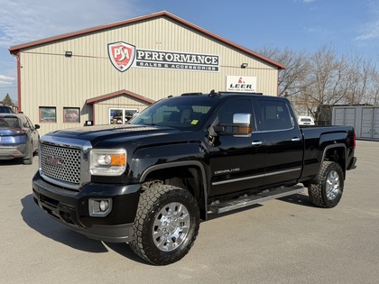 2016 GMC Sierra 3500HD Denali Crew Cab LB DRW 4WD