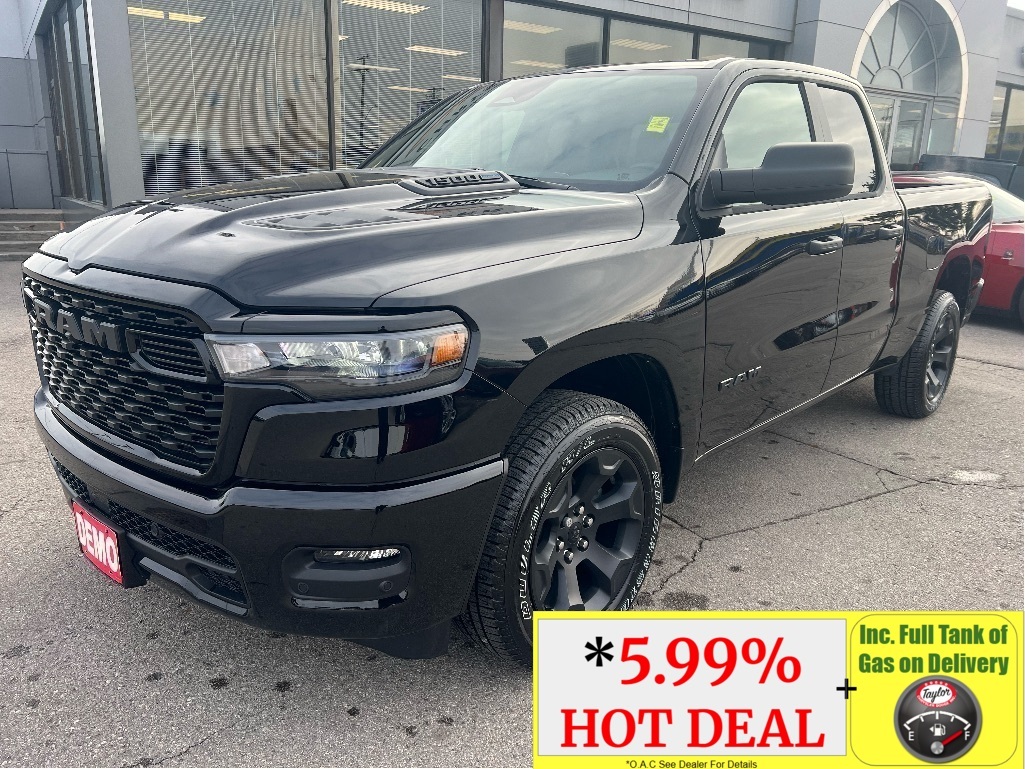 2025 RAM 1500 Express Quad Cab 4WD