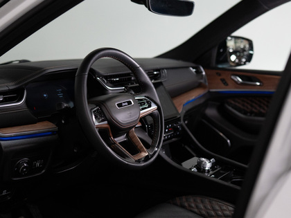 used 2024 Jeep Grand Cherokee car, priced at $57,900