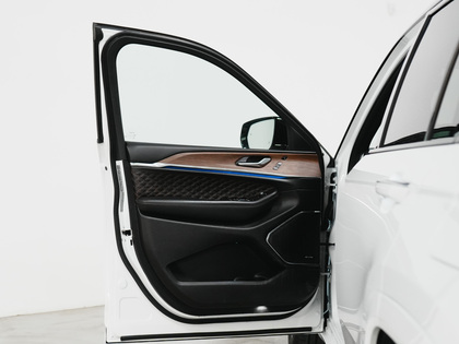 used 2024 Jeep Grand Cherokee car, priced at $57,900