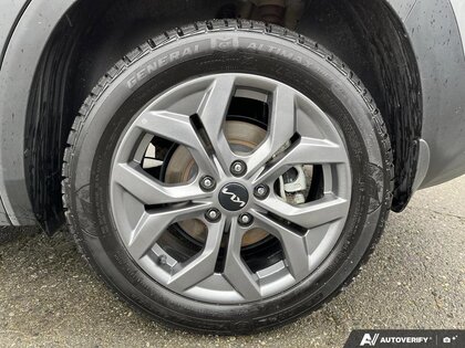 used 2025 Kia Seltos car, priced at $27,922