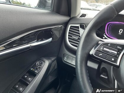 used 2025 Kia Seltos car, priced at $27,922