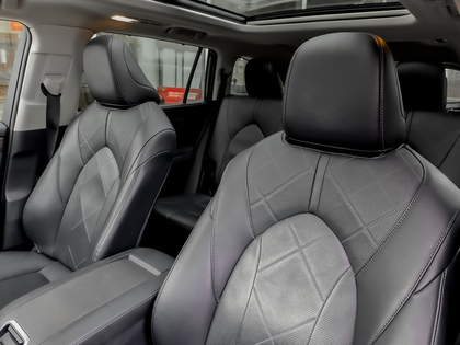 used 2024 Toyota Highlander car, priced at $56,995