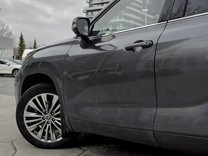 used 2024 Toyota Highlander car, priced at $56,995