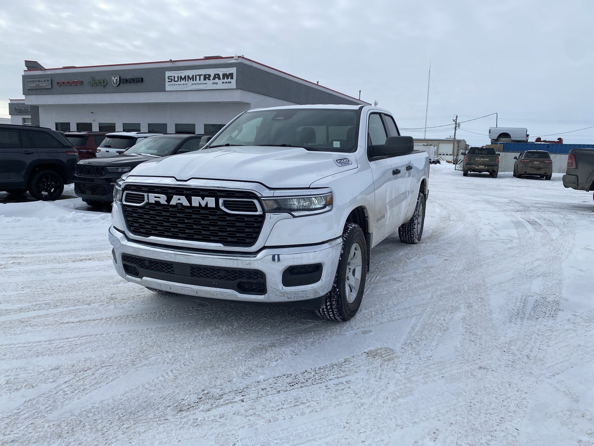 2025 RAM 1500 Hybrid