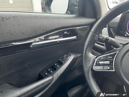 used 2025 Kia Seltos car, priced at $26,900