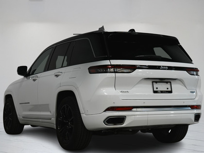 used 2024 Jeep Grand Cherokee car, priced at $57,900