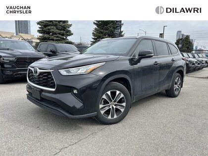 used 2021 Toyota Highlander car, priced at $39,999