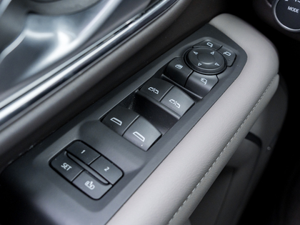 used 2022 Chevrolet Suburban car, priced at $63,995