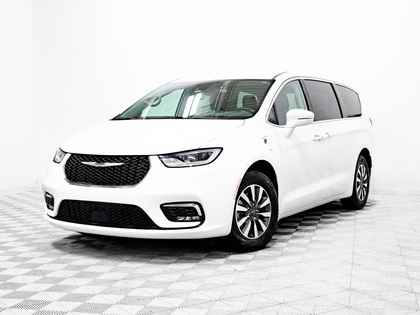 2022 Chrysler Pacifica Hybrid Touring L FWD
