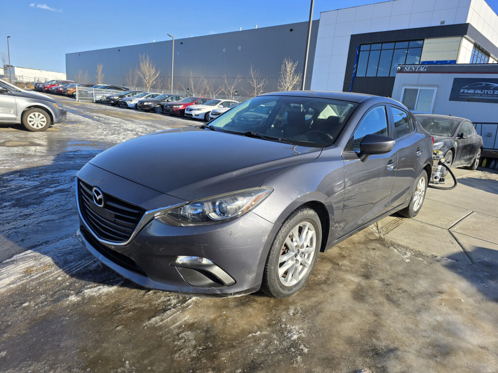 2014 Mazda Mazda3 : LOW MILEAGE