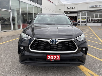 used 2023 Toyota Highlander car, priced at $44,995