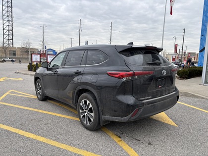 used 2023 Toyota Highlander car, priced at $44,995