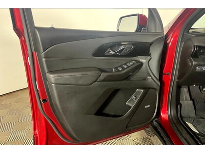 used 2023 Chevrolet Traverse car, priced at $43,998