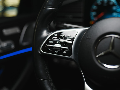 used 2021 Mercedes-Benz GLE car, priced at $53,900