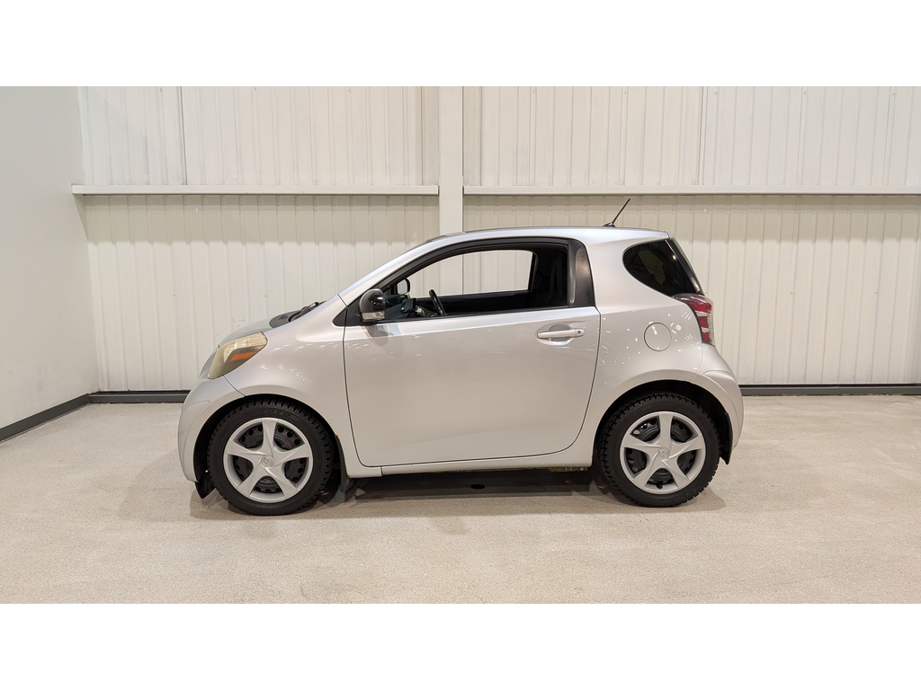Scion iQ 2012