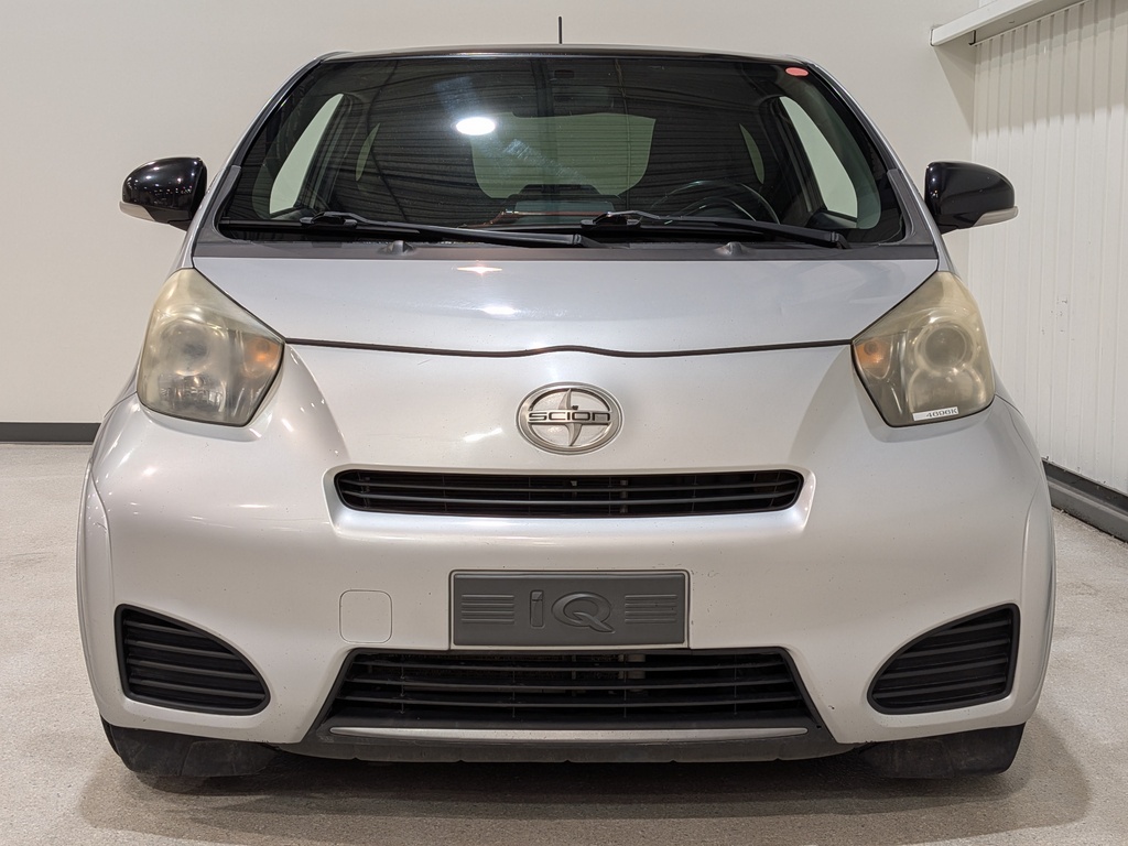Scion iQ 2012