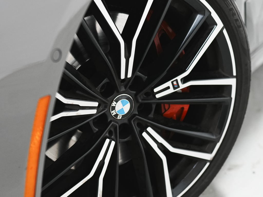 2022 BMW M550i xDrive, 多伦多, 全款车