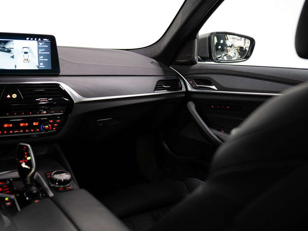 2022 BMW M550i xDrive, 多伦多, 全款车