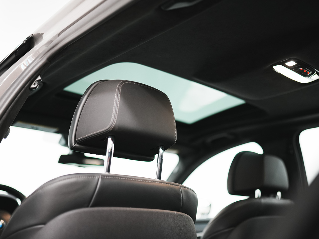 2022 BMW M550i xDrive, 多伦多, 全款车