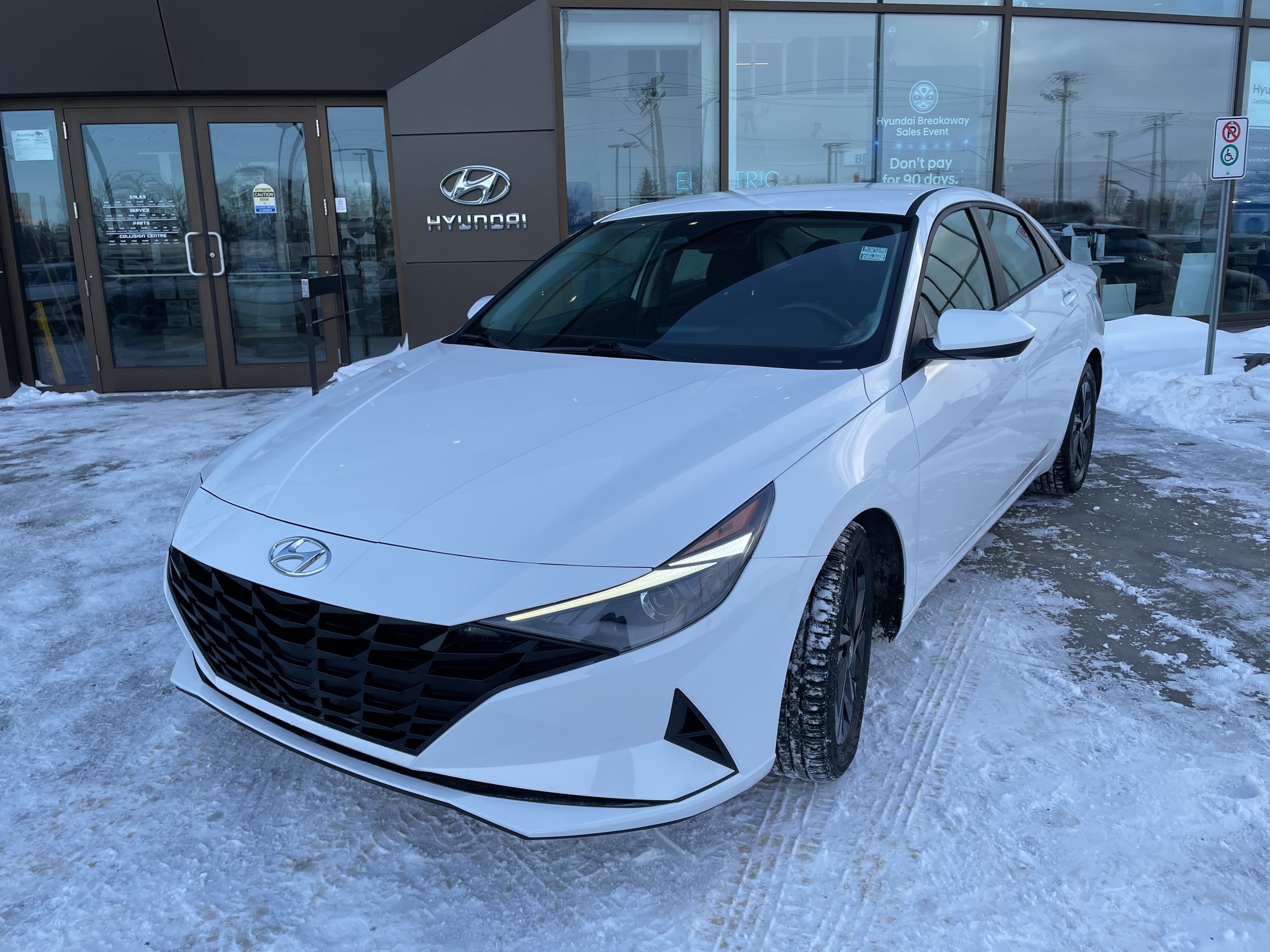 2023 Hyundai Elantra Preferred FWD
