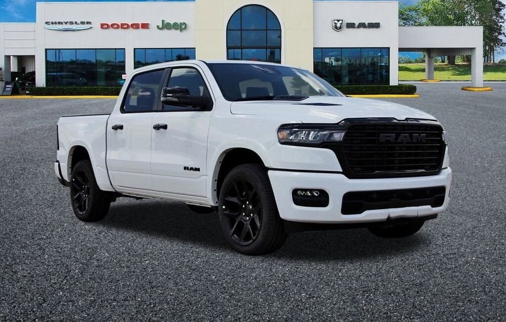 2025 RAM 1500 Laramie Crew Cab 4WD