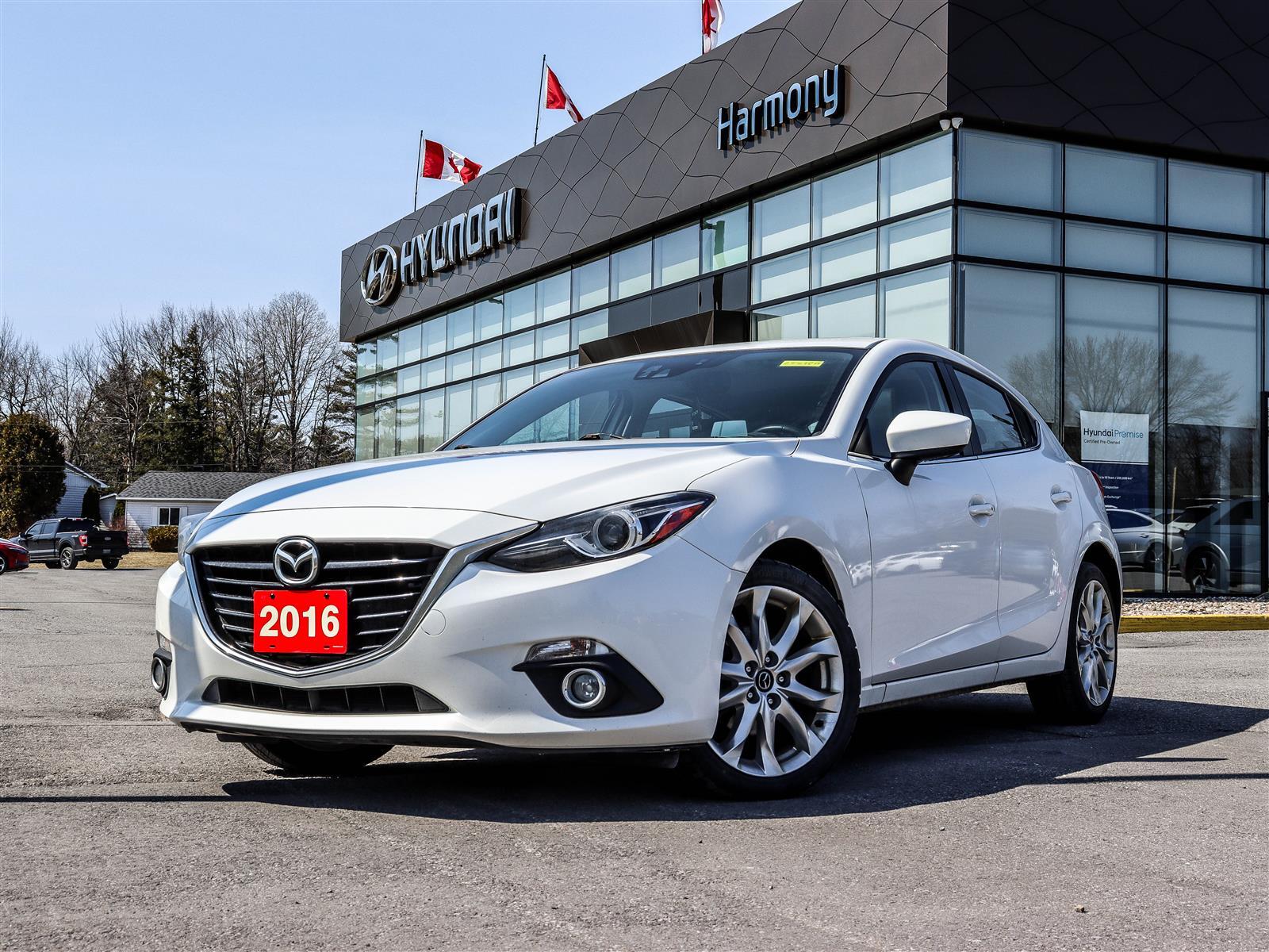 2016 Mazda MAZDA3 s Touring Hatchback